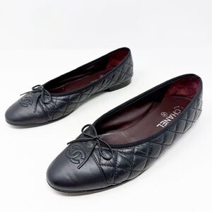 Chanel Quilted Leather CC Cap Toe Ballet Flats Size 41.5